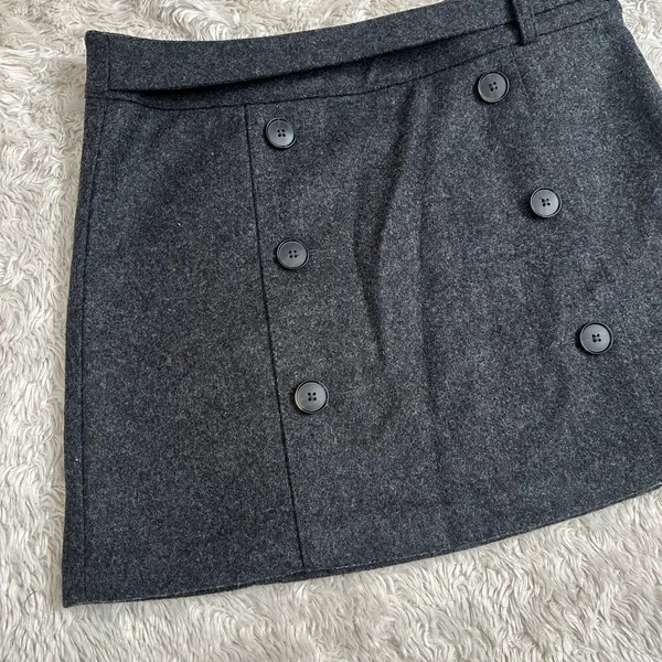 Vintage Y2K Gap Wool Sz 2 European Fit Italian Wool Felted Mini Skirt Gray - Image 2
