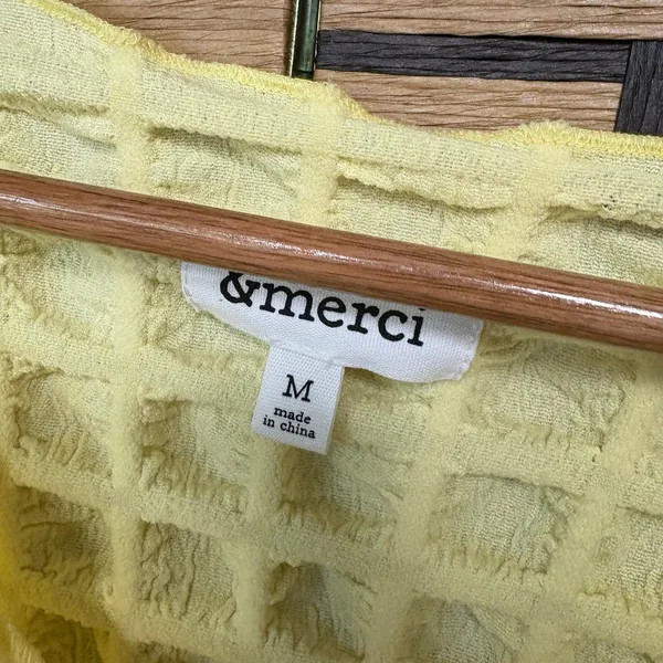 &merci‎ Pale Yellow Textured Bubble Sleeve Blouse Size Medium - Image 6