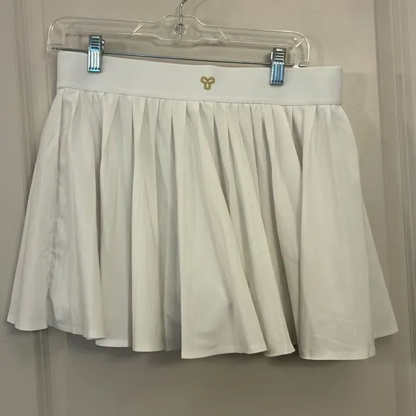 TNA Aritzia pleated tennis skirt women’s size large - Image 4