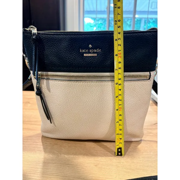 Kate Spade New York Crossbody Bag Pebbled Leather Navy Cream Gold Hardware - Image 2