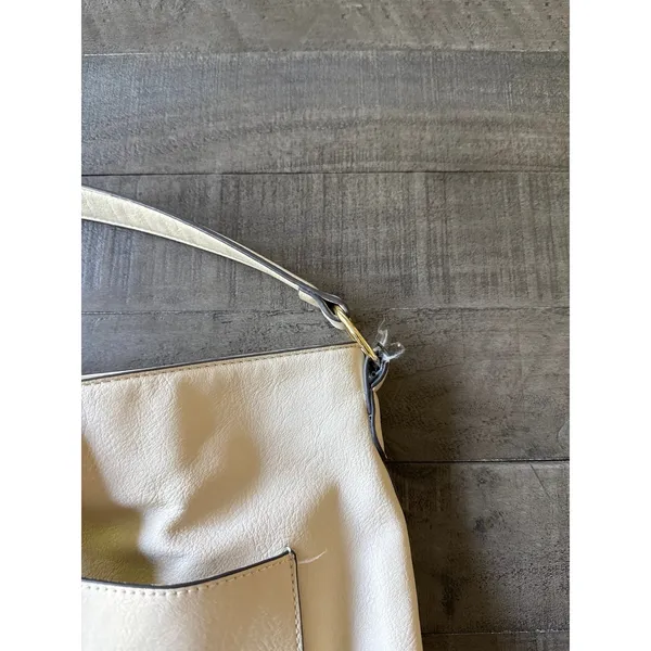 Mossimo‎ cream-colored faux leather hobo shoulder bag 15"x13 - Image 4
