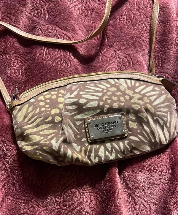 Relic Brand Collection purse, Crossbody, or regular - Image 2