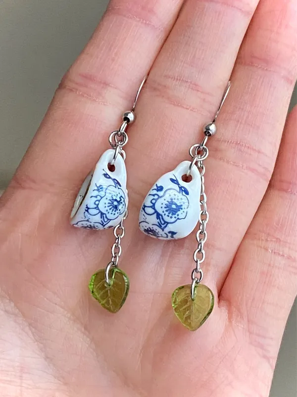 Handmade porcelain tea cup & Czech glass leaf unique fun fairy antique style dangle earrings🫖🍃🌀 - Image 6