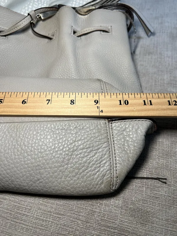 Kate Spade Bucket Bag Womens Large Beige Leather Tassel Drawstring Crossbody - Image 11