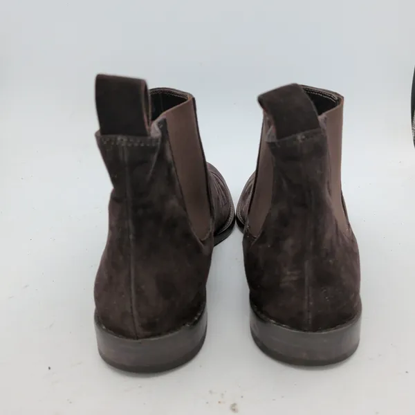 Jenni Kayne Dark Brown Suede Chelsea Boots Made in Italy Size 38.5 Almond Toe - Image 4