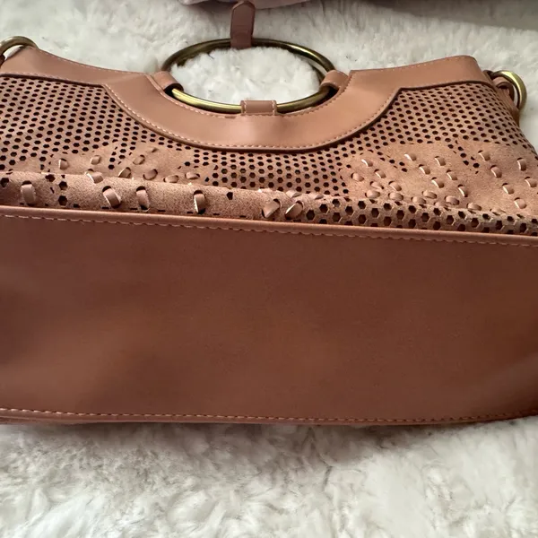 Faux leather blush gold hardware texture cloth purse - Image 3