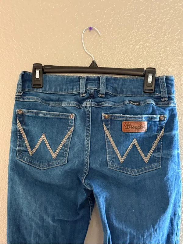 Wrangler Women's Retro Mae Bootcut Jean with Stretch Fabric 7X34 - Image 9