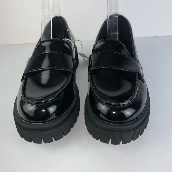 Old Navy Faux-Leather Chunky Heel Loafers womens size 6.5 - Image 3