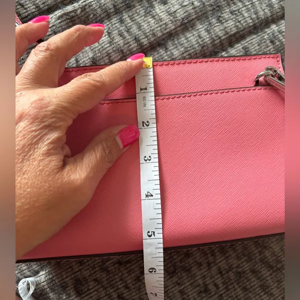 Michael Kors Sheila Tea Rose Crossbody with Adjustable Strap‎ - Image 5
