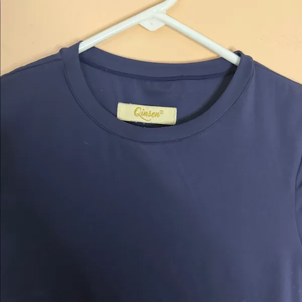 Classic Crewneck Short Sleeve Tee in Navy - Image 4