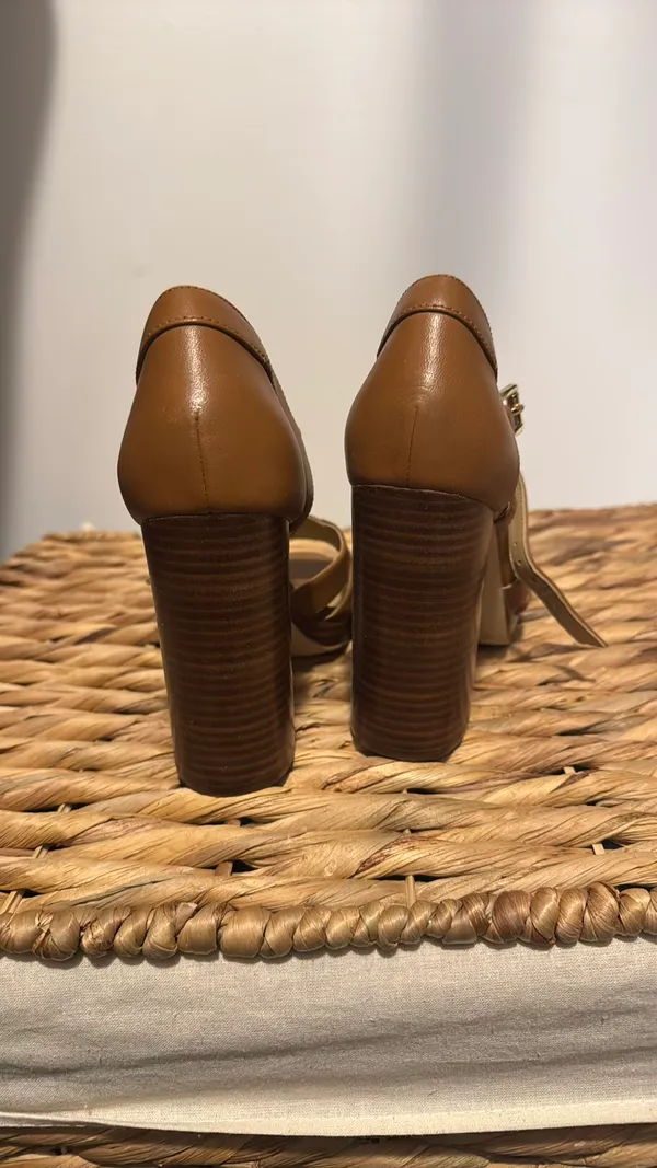 Michael Kors tan block heels - Image 3