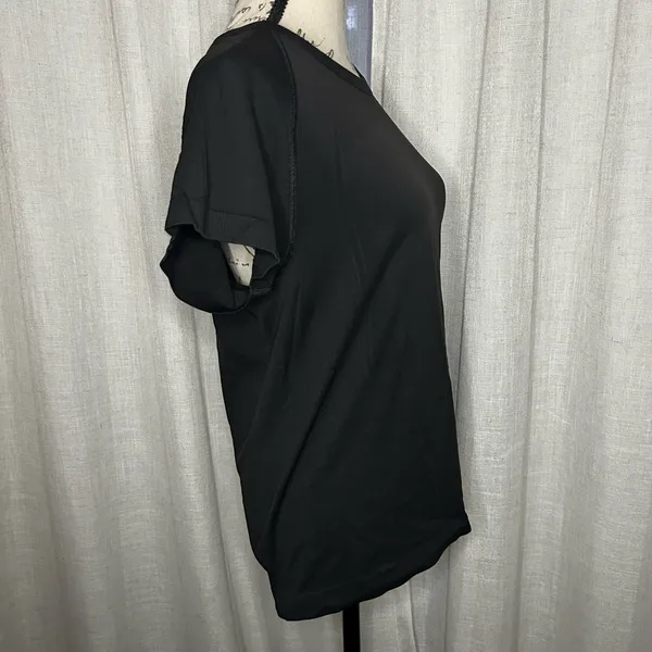 Women's XL Old Navy Fluid Seamless Fitted T-Shirt - Image 2