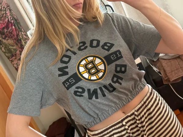 Custom Cinched Boston Bruins Crop Tee Gray Size M - Image 2