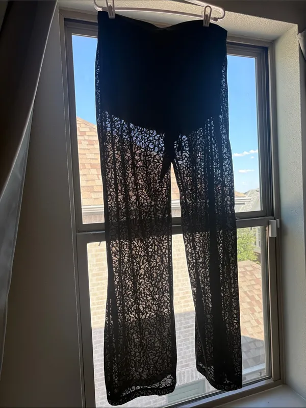 Lululemon Women's Paisley Lace Jacquard High-Rise Flared Pant XL - Image 7