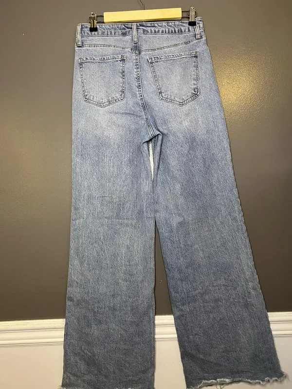 BCBGeneration High Rise Wide Leg Jeans Womens 28 Light Wash Blue Raw Hem Denim - Image 4
