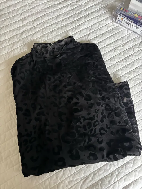 Brand New Amazon Sheer Cheetah Print Top - Image 2