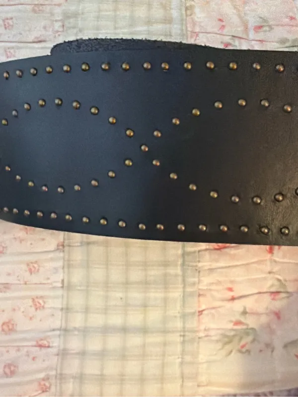 Ralph Lauren Black Leather Belt with Antiqued Gold Ring Buckle and Stud Accents - Image 3