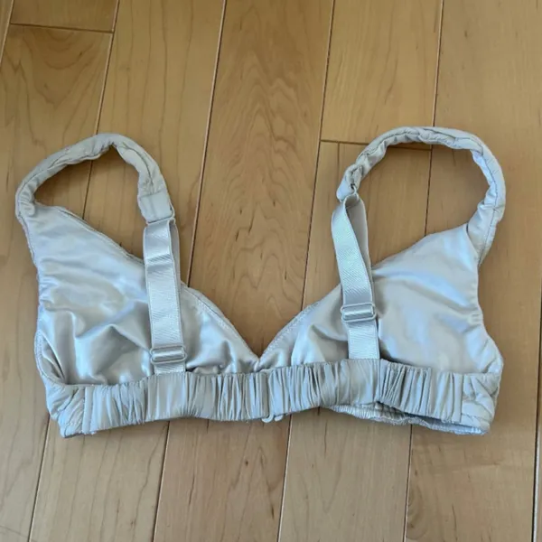 Skims Quilted Triangle Cream Moon Beam Bralette Size M - Image 3