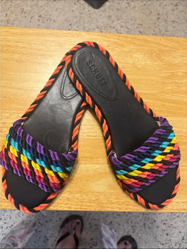 Schutz vibrant braided slide sandals 7.5 - Image 2