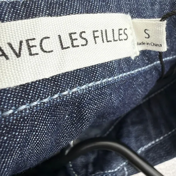 Avec Les Filles Shirt Womens Size Small Blue Denim Ruffle Front Cropped Top - Image 7