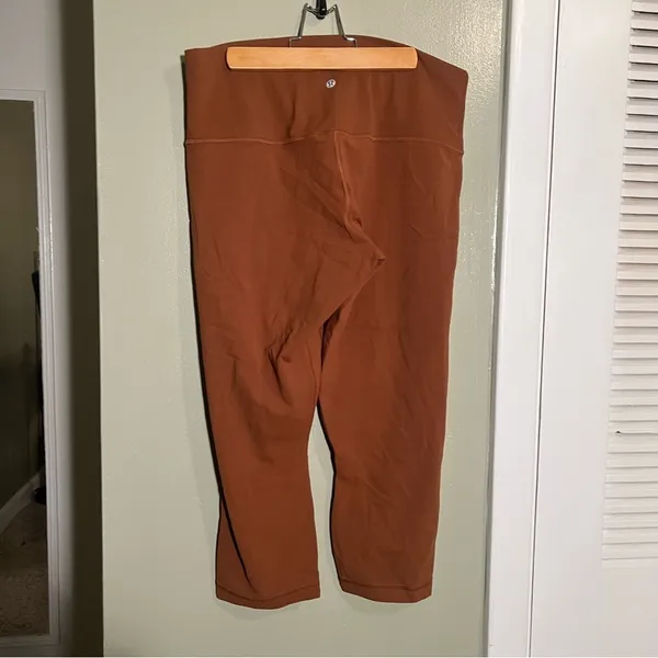 Lululemon Women's Size 14 Align High-Rise Crop 21" Copper Brown Tight Pant - Image 6