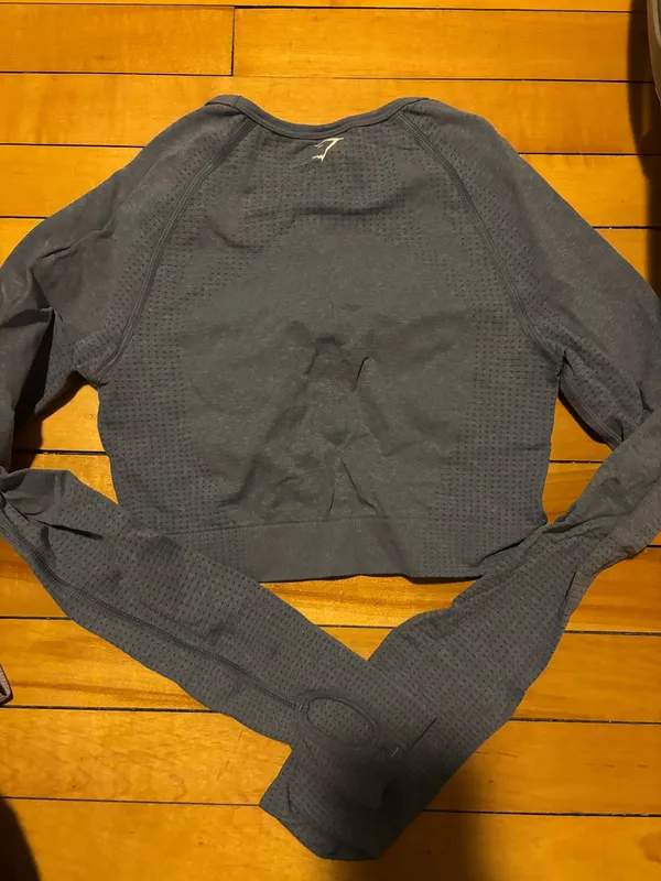 Gymshark Long Sleeve Crop Top - Image 2