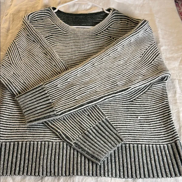 DAVI & DANI Black and White Striped Sweater - Image 6