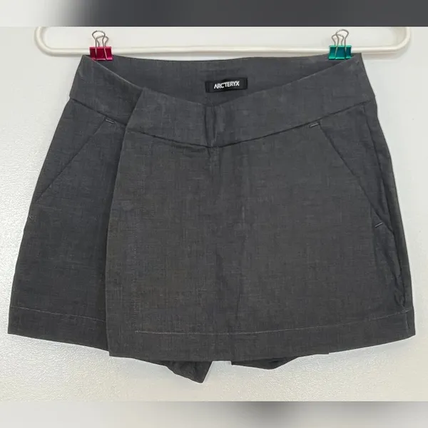 NWT Arc'teryx A2B Skort Denim Look City Life/Bike Commuter Line Size 0 - Image 6