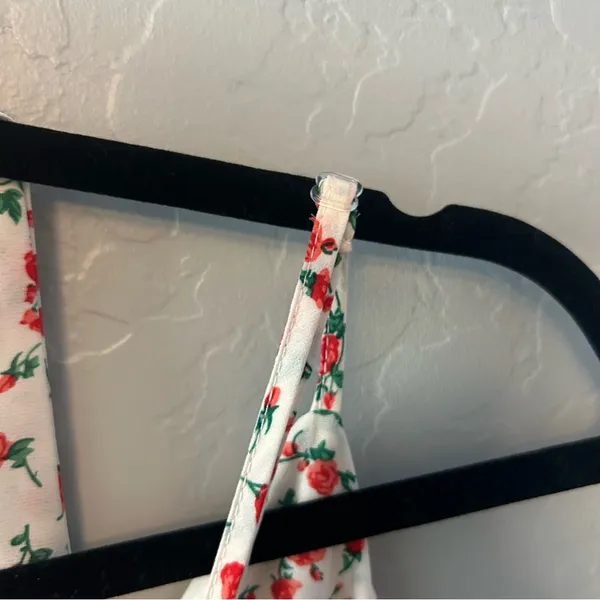 ⭐️Nasty Gal white, pink and red rose print maxi dress with halter size 2 - Image 13