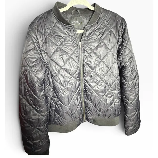 Forever 21+ Women Black Quilted Bomber Jacket Plus Size XL Full Zip Lightweight - Image 4