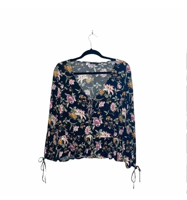 American Eagle Tie Front Floral Print Top Black Multi Ruffle Hem Peplum - Image 3