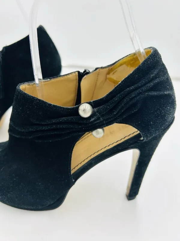 Nine West Evenly Black Suede 4" Heel Open Toe Silver Ball Details Sz 6.5M - Image 6