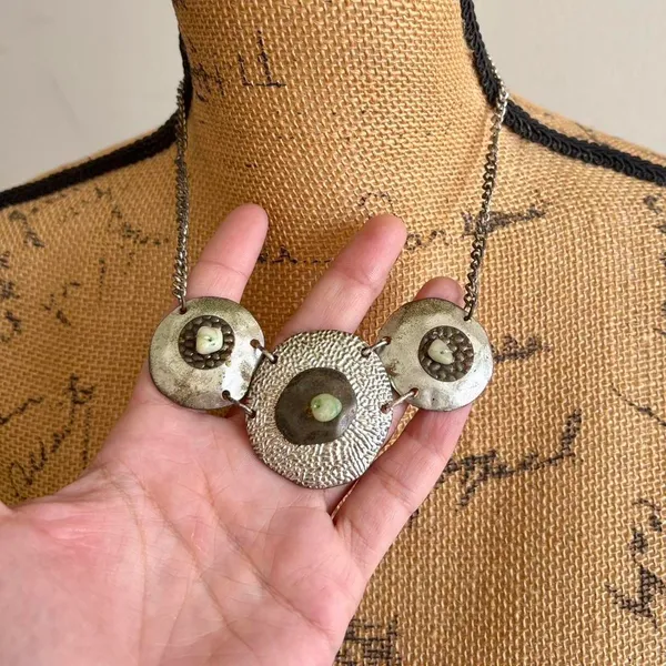 Boutique Boho Metal Necklace - Image 4