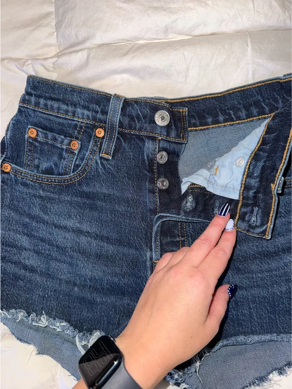 Levi’s High-Waisted Denim Shorts - Image 3
