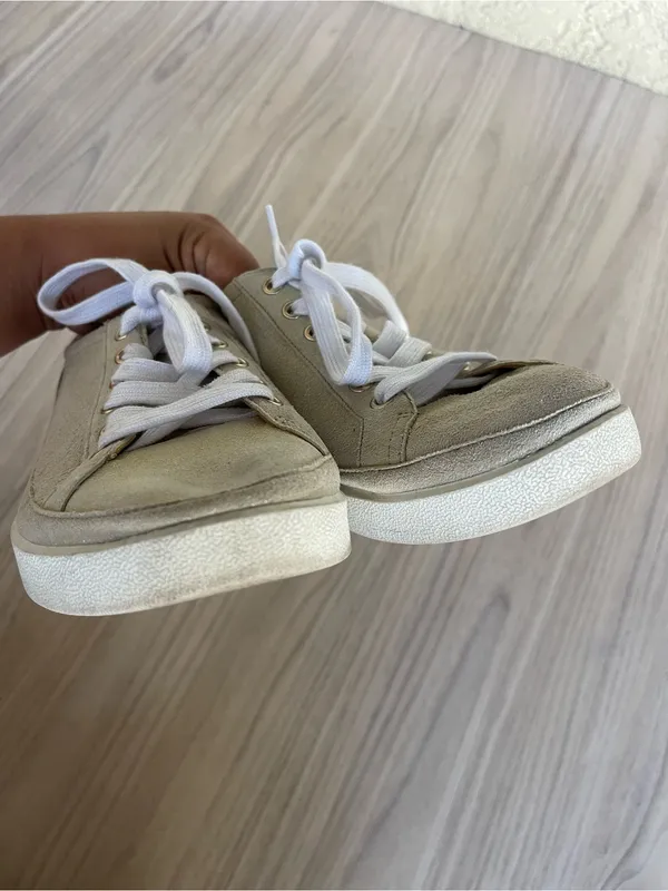 Vionic Winny Cream Suede Lace-Up Sneakers - Image 5