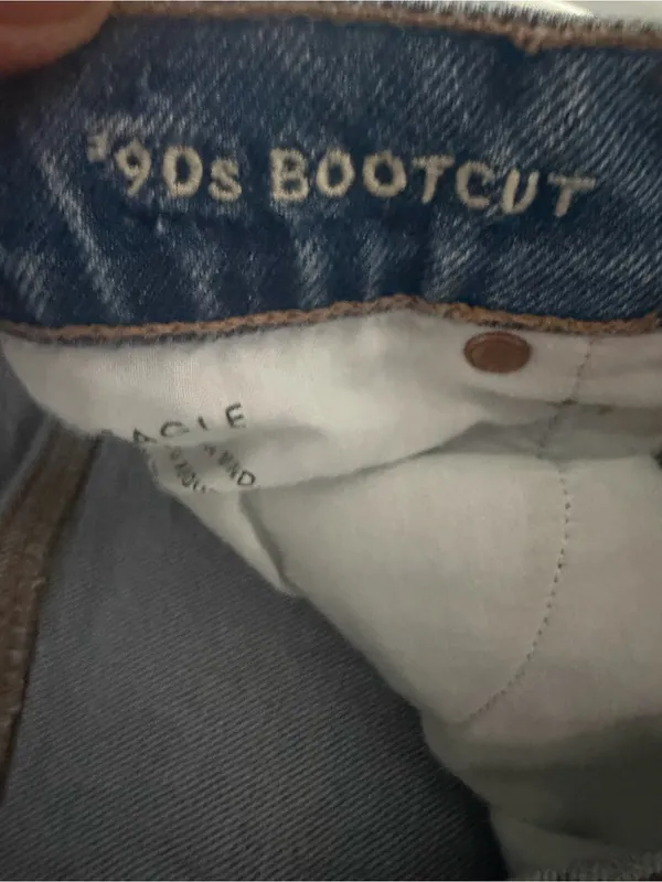 American Eagle 90s Bootcut  High Rise Light Wash Split Front Hem Jeans Size 12 - Image 6