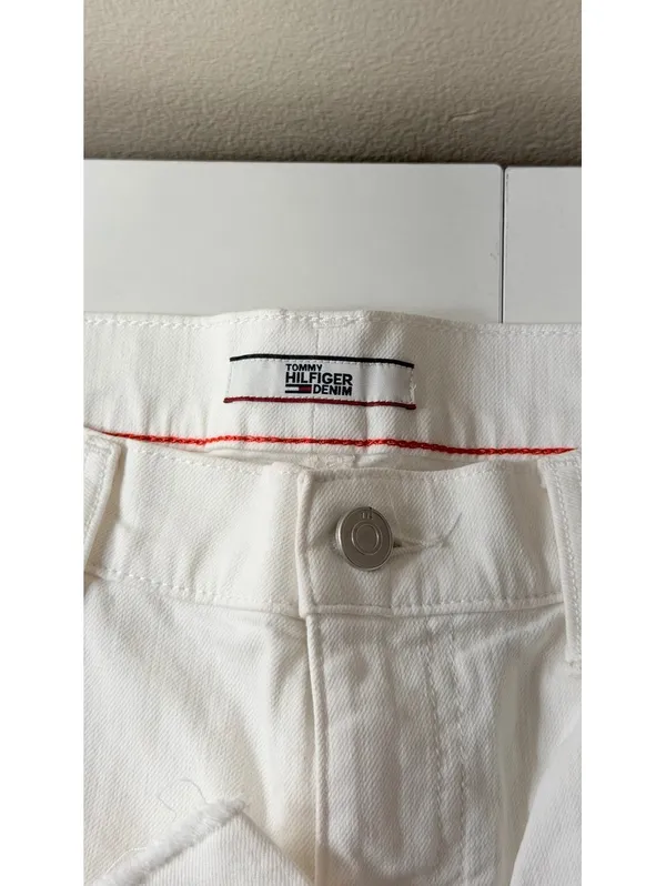 Size 8 Tommy Hilfiger White Jeans - Image 2