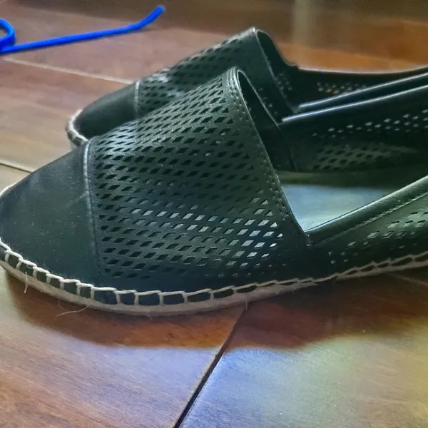 Aldo flats size 7 in black - Image 2