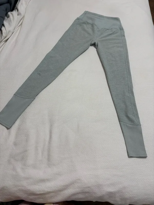 Alo Yoga Leggings - Image 5