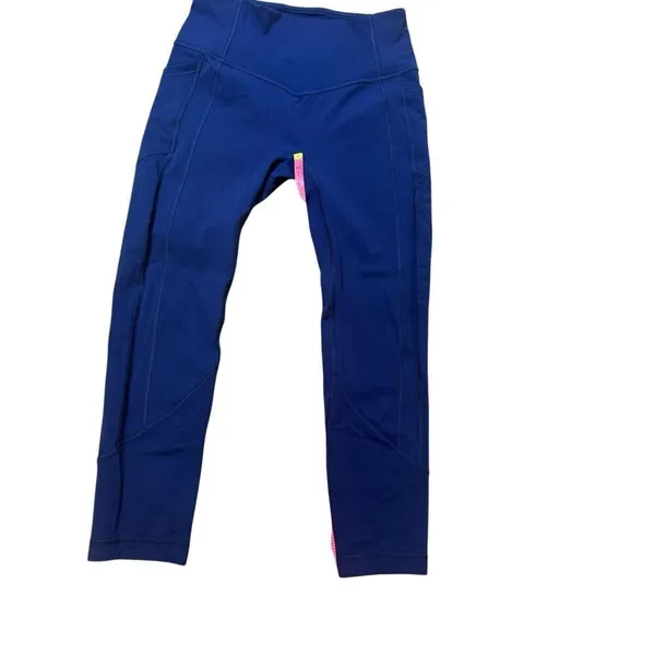 Lululemon Wunder Train crop blue 23” size 8 - Image 7