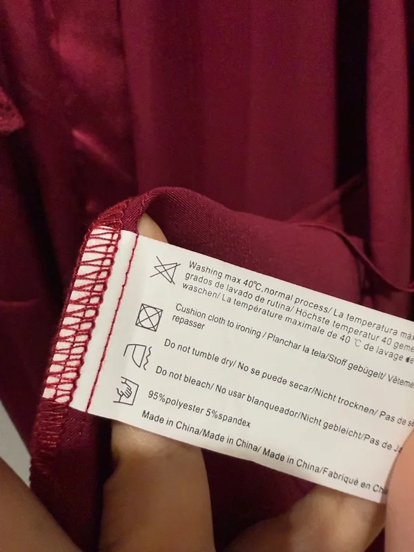 Ekouaer Deep Red Satin Lace Trim Robe Size M - Image 4
