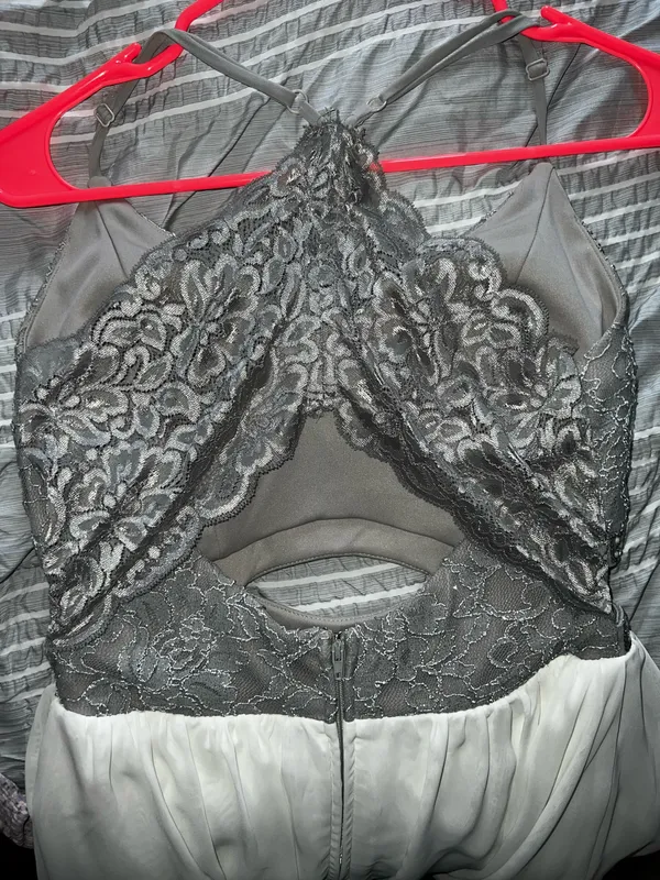 Formal Dress White Size M - Image 3