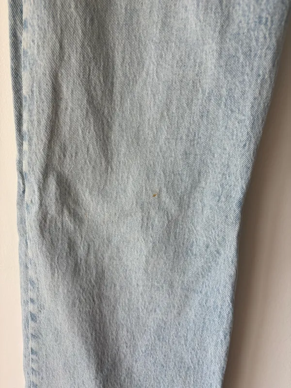 Abercrombie & Fitch the ‘90s Relaxed Jean High Rise Light Wash Crossover Waist - Image 4