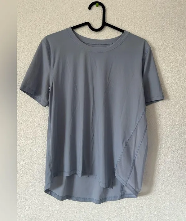 Lululemon Angle Your Strength SS
Ice Cap sz 10 - Image 4