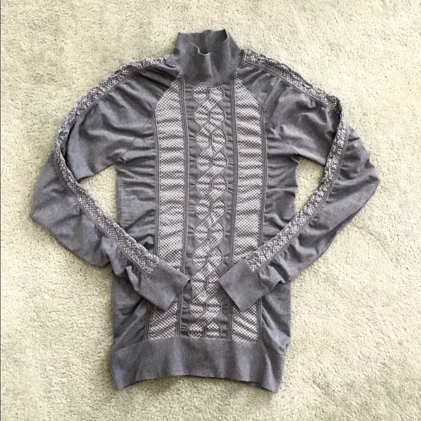 Two ATHLETA sport top for Tall lady - Image 5
