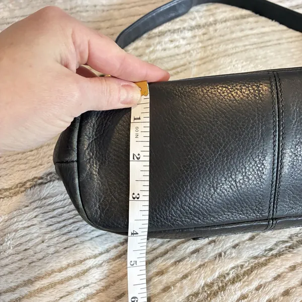 Pebbled Black Leather Fossil Shoulder Bag Great Condition Lovely And Soft - Image 3