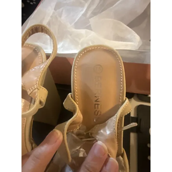 Berness Beige Platform Block Heels Size 7.5 - Image 4