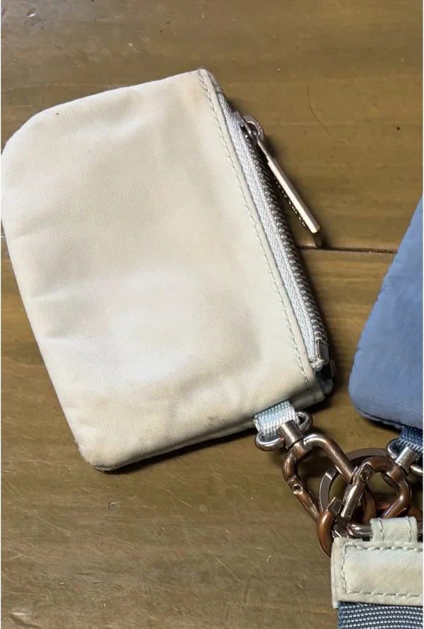 Lululemon Powder Blue / Utility Blue Dual Pouch Wristlet. In GUC! Well loved with untreated stains. - Image 6