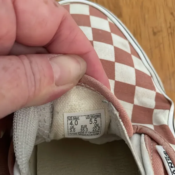 Vans classic slip on off the wall sneakers - Image 8