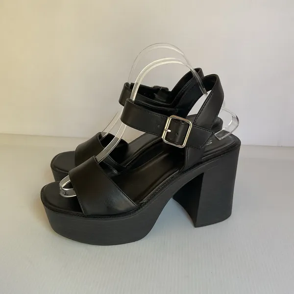 SODA Women’s Black Platform Block Heel Sandals Ankle Strap Y2K Size 8.5 - Image 2